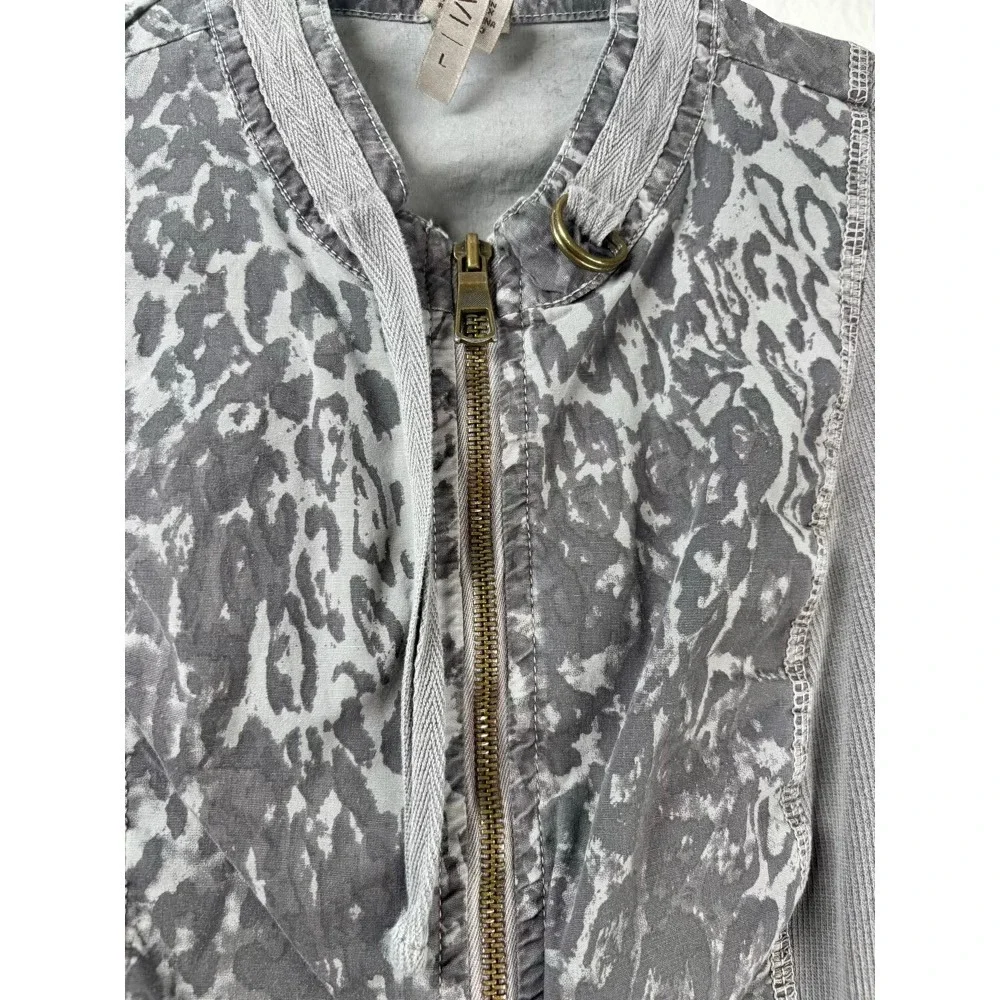 XCVI Leopard Print Mixed Media Jacket Large Gray Full Zip Athleisure Yoga Animal